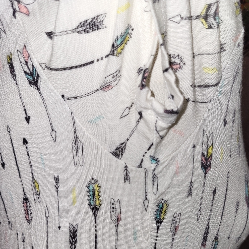 Arrow V-Neck Tee by Mudd - Picture 3 of 14